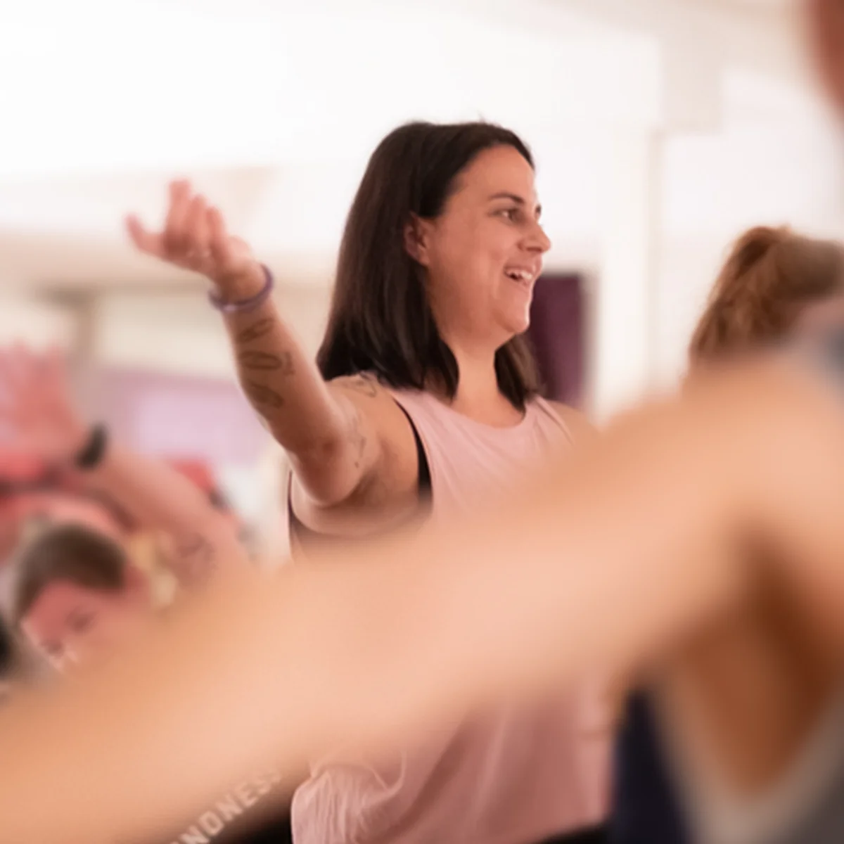 Nicki Vellick beim Unterrichten